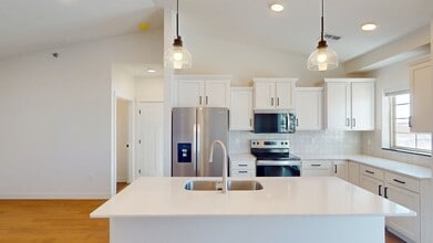 Autumn Townhomes in Fargo, ND - Foto de edificio - Building Photo