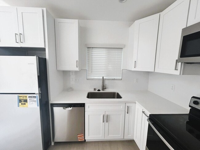 property at 10313 Eldora Ave