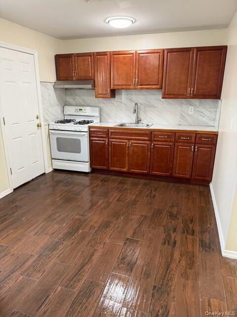 161 Merrill St in Brentwood, NY - Building Photo - Building Photo