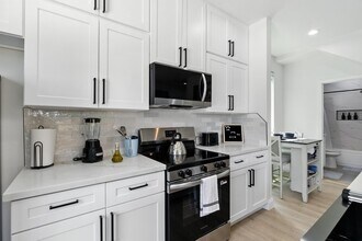 3902 McKinley St in Houston, TX - Building Photo - Building Photo