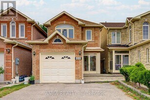 203 Milliken Meadows Dr in Markham, ON - Building Photo