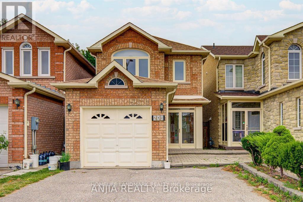 203 Milliken Meadows Dr in Markham, ON - Building Photo