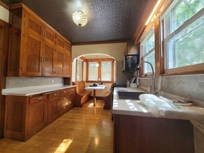 429 W Cedar St in Chippewa Falls, WI - Building Photo - Building Photo