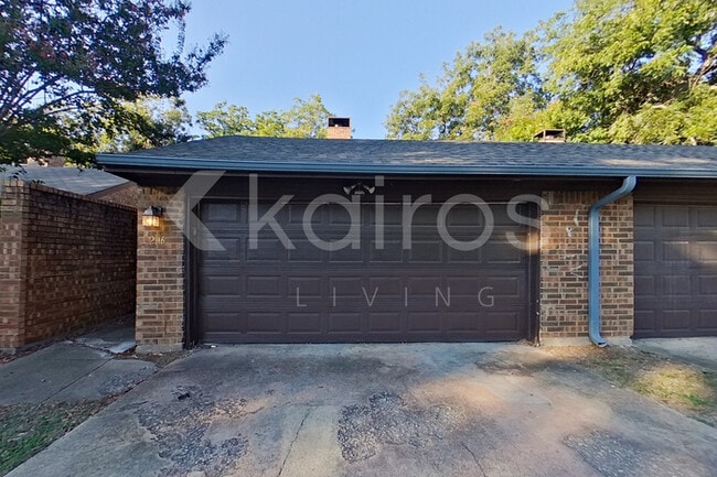 property at 2116 Woodnote Ln