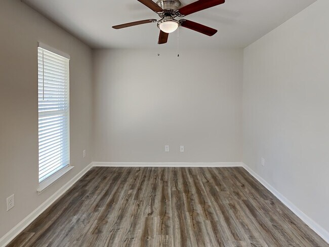 30 Daniel Ln in Porterdale, GA - Building Photo - Building Photo