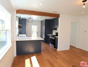 3835 Hollypark Pl in Los Angeles, CA - Building Photo - Building Photo