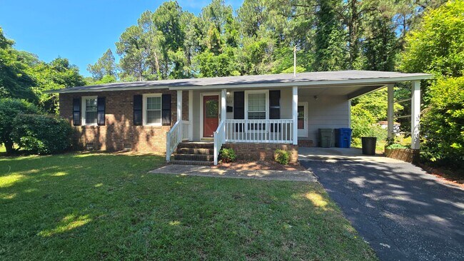 property at 5023 Hampshire Dr