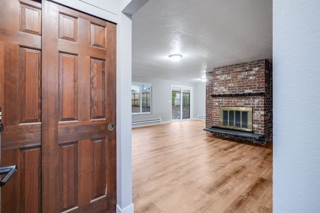 8073 SE Rofini Ct in Milwaukie, OR - Building Photo - Building Photo