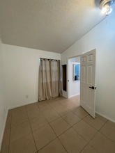 5423 Andover Dr in Orlando, FL - Building Photo - Building Photo