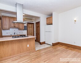 97 Myrtle St, Unit 3 in Boston, MA - Building Photo