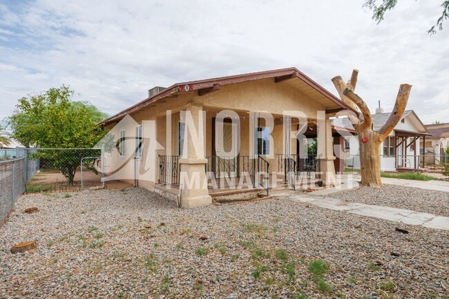 208 W 10th St in Casa Grande, AZ - Building Photo - Building Photo