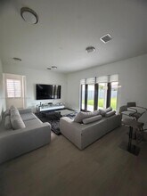 14651 SW 21st St in Miami, FL - Building Photo - Building Photo