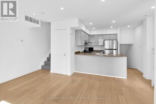 27 Sudbury St in Toronto, ON - Building Photo