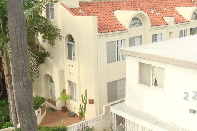 225 Bay St