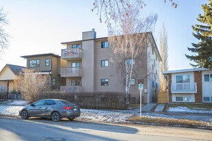 123 22 Av NE in Calgary, AB - Building Photo