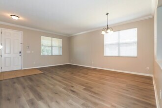 319 Vine Cliff St in Ruskin, FL - Foto de edificio - Building Photo