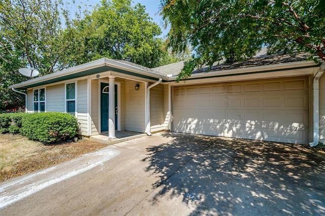 property at 208 N Val Verde