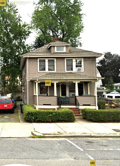 22 Bostonia Ave in Brighton, MA - Foto de edificio