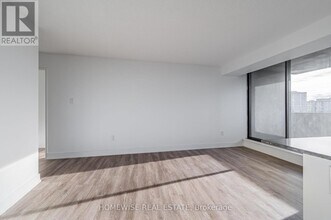 300-1300 Antibes Dr in Toronto, ON - Building Photo - Building Photo