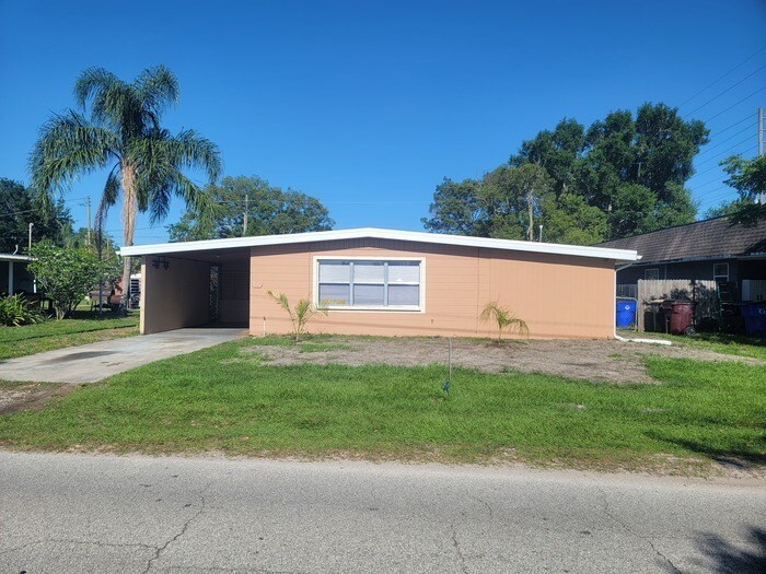 919 Columbia Ave in St. Cloud, FL - Building Photo