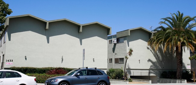 1433 Euclid St in Santa Monica, CA - Foto de edificio - Building Photo