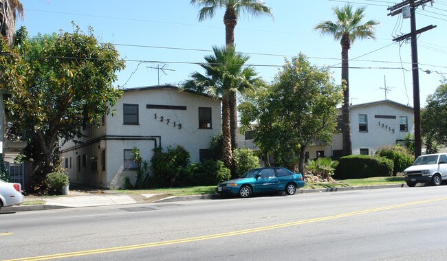 12715-12719 Vanowen St in North Hollywood, CA - Building Photo - Building Photo