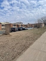 Cabana Apartments in Golden Valley, MN - Building Photo