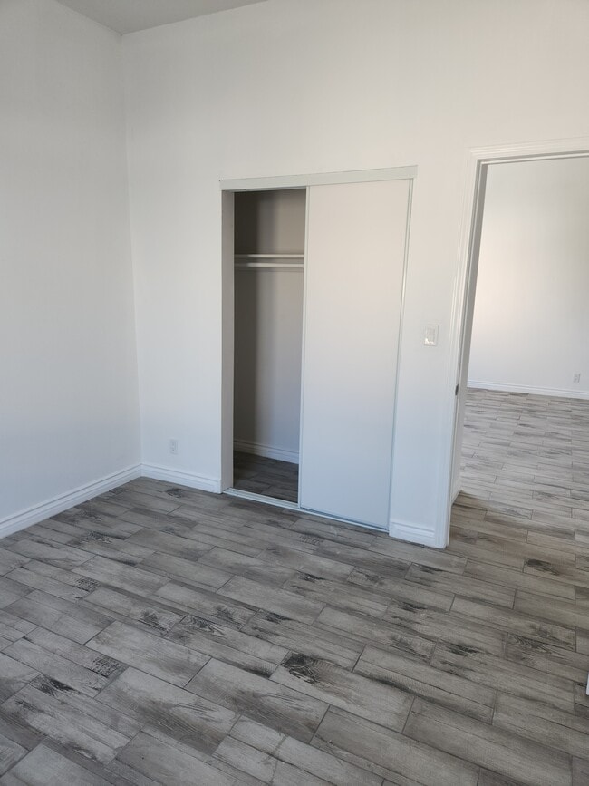 1177 E 41st Pl in Los Angeles, CA - Building Photo - Building Photo