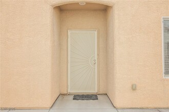 2609 Desert Sparrow Ave, Unit 374 in North Las Vegas, NV - Building Photo - Building Photo