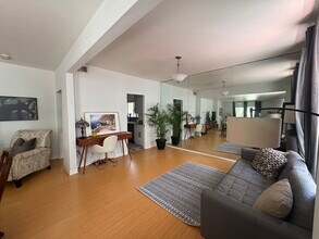 1209 Amherst Ave, Unit 102 in Los Angeles, CA - Building Photo - Building Photo