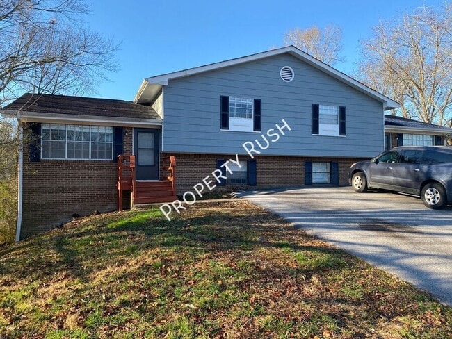property at 4727 Tessie Ln