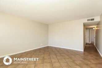 15232 N 24th Pl in Phoenix, AZ - Foto de edificio - Building Photo