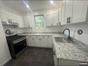 15 Winthrop Terrace in East Orange, NJ - Building Photo - Building Photo