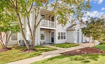 8707 Grasmere Ct, Unit 8707 in Fort Washington, MD - Foto de edificio - Building Photo