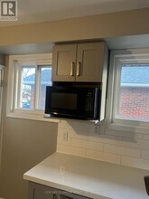 76 Terrace Dr in Hamilton, ON - Building Photo - Building Photo