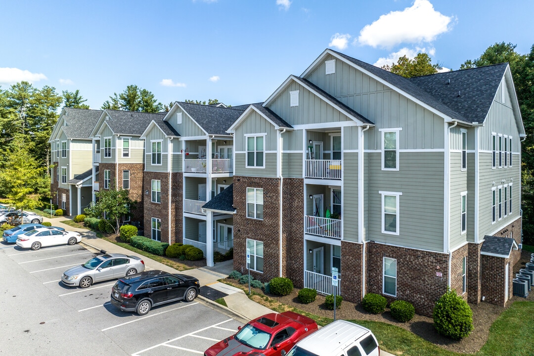 Seasons at Cane Creek in Fletcher, NC - Building Photo