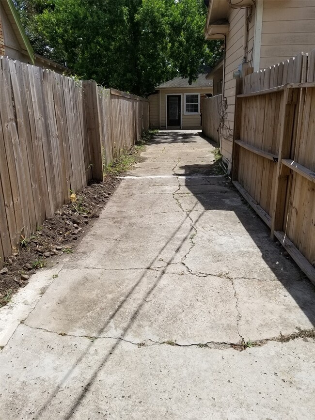 4714 Sharon St in Houston, TX - Foto de edificio - Building Photo