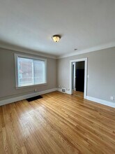 162 Labadie St in Wyandotte, MI - Building Photo - Building Photo