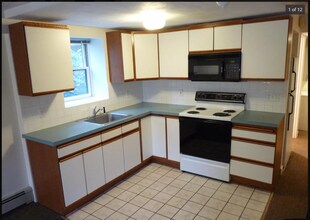 44 Lawrence Ln, Unit 1 Bedroom Apartment in Lexington, MA - Building Photo - Building Photo