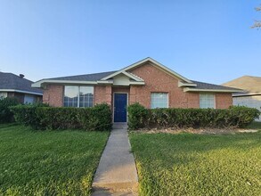 919 Crestwood Dr in Cedar Hill, TX - Building Photo - Building Photo