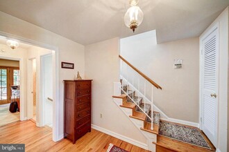 6724 Baron Rd in McLean, VA - Building Photo - Building Photo