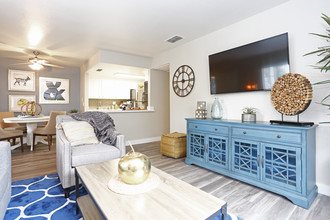 Charleston in Sacramento, CA - Building Photo - Interior Photo