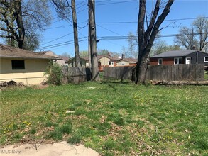 1861 Eaton Dr in Avon, OH - Building Photo - Building Photo