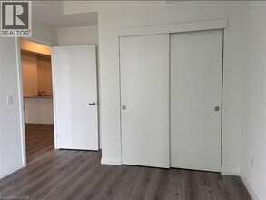 108 Garment St in Kitchener, ON - Building Photo - Building Photo