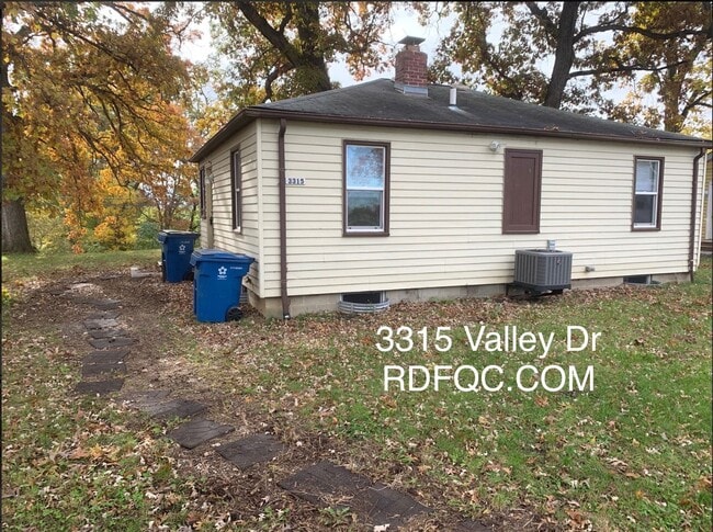 property at 3315 Valley Dr
