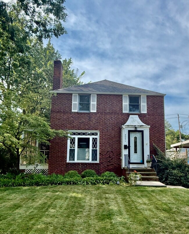 property at 20271 Parkview Ave