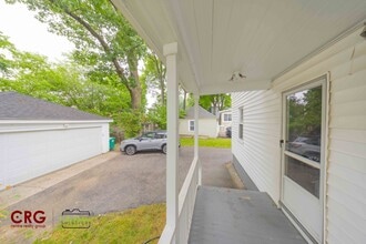21 Salisbury Rd, Unit 1 in Newton, MA - Building Photo - Building Photo