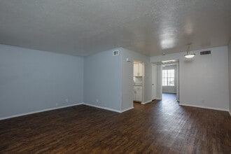 Forest Park Village in Dallas, TX - Building Photo - Interior Photo