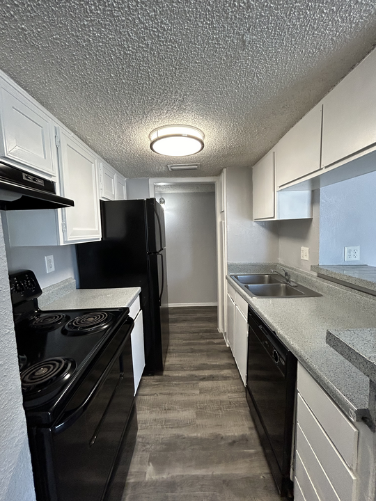 El Jardin in Fort Worth, TX - Building Photo