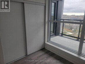 3071 Trafalgar Rd in Oakville, ON - Building Photo - Building Photo